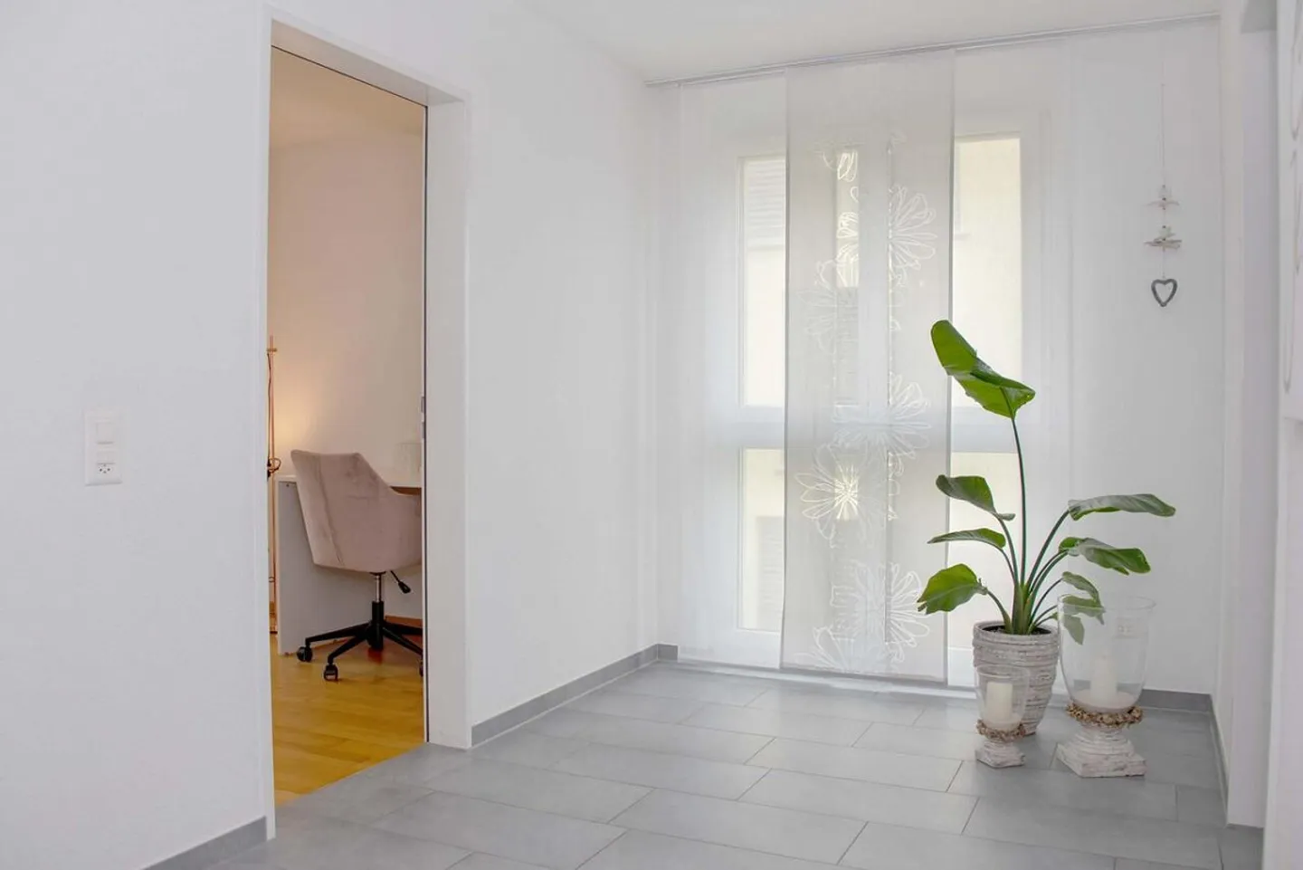 Spacious Family Home in Henggart - Photo 11 of 14
