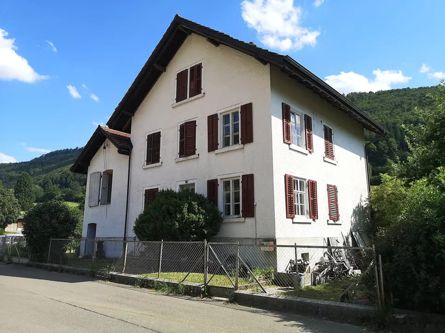 Maison multifonctionnelle avec 3 appartements, carnotzet et jardin - Photo 9 sur 13