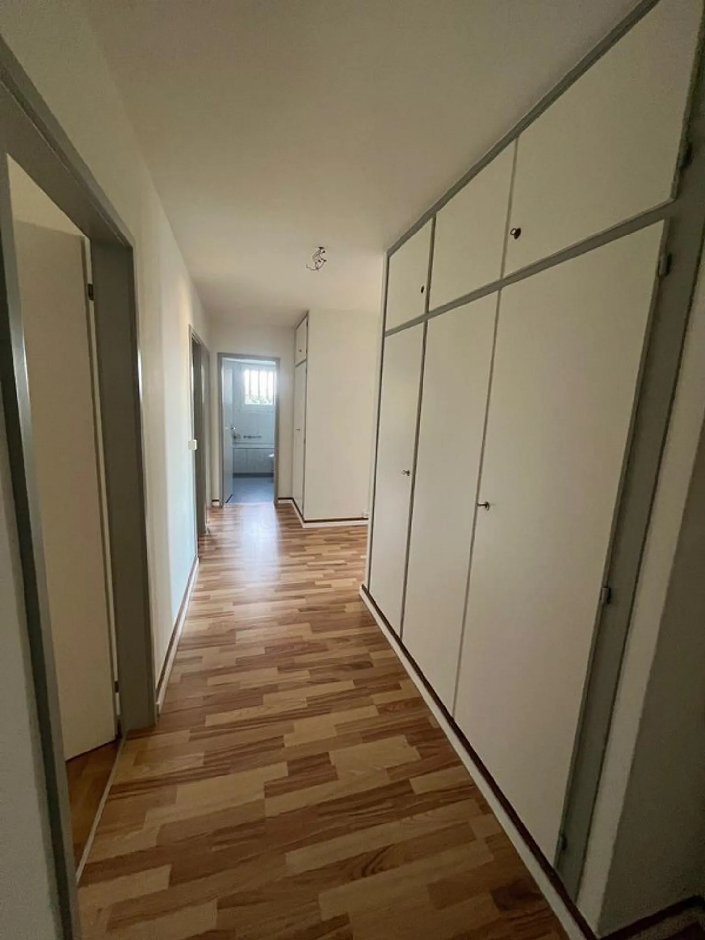 La tua nuova casa: affascinante appartamento di 4 stanze a Binningen - Foto 8 di 11