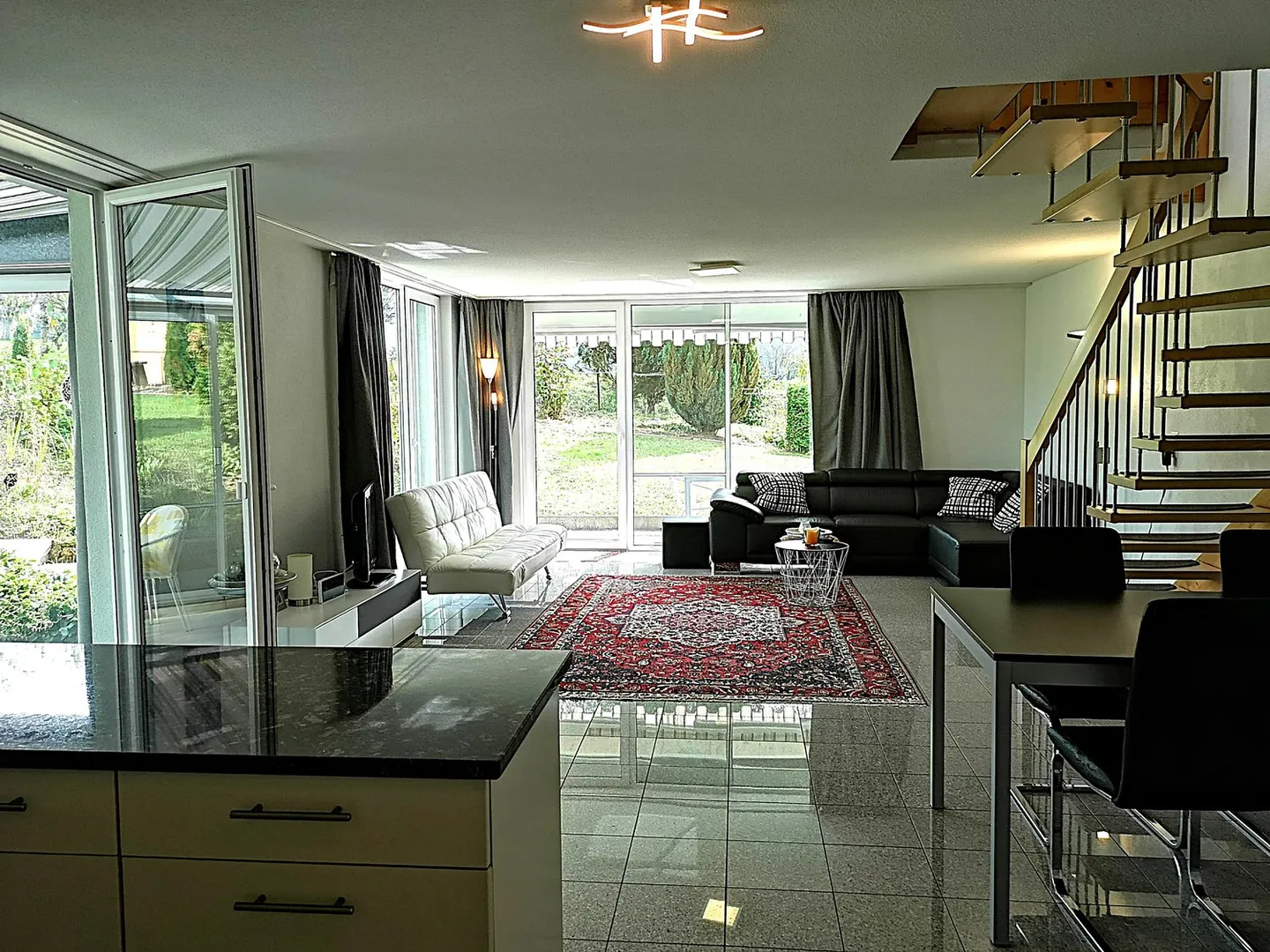 House with two rented apartments and one apartment for the owner - Photo 6 of 51