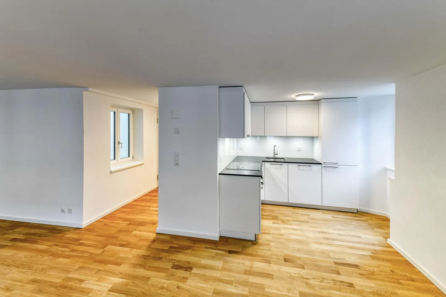 Renovierte 2.5 Zimmerwohnung - Foto 2 von 10