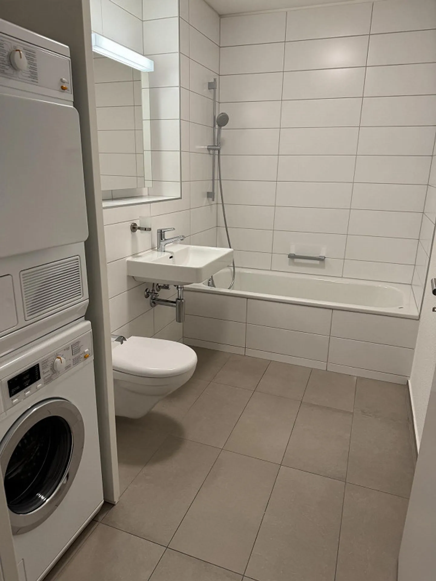 Appartement attrayant et spacieux sur la Birs à Bâle - Photo 2 sur 7