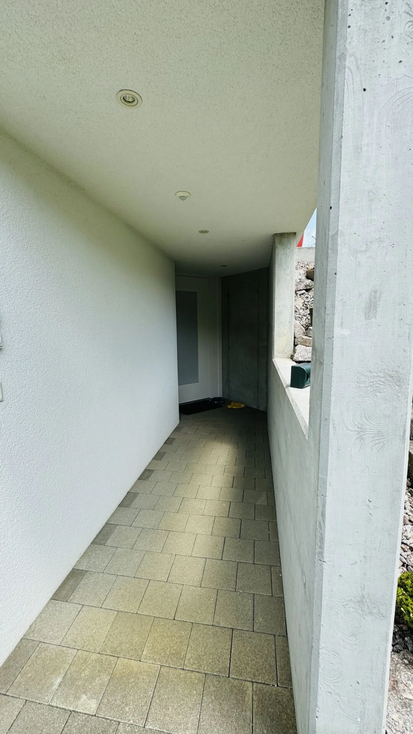 Magnifique maison jumelée de 5,5 pièces avec jardin, coin salon, balcon et 2 places de parking - Photo 21 sur 28