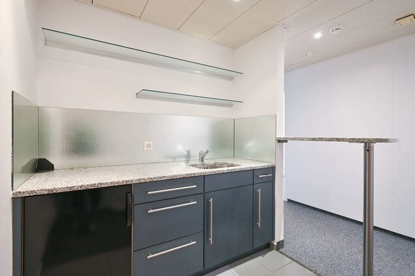 130 m2 - 1'100 m2 - Büroräumlichkeiten im Industriegebiet Täfern - Foto 4 von 9