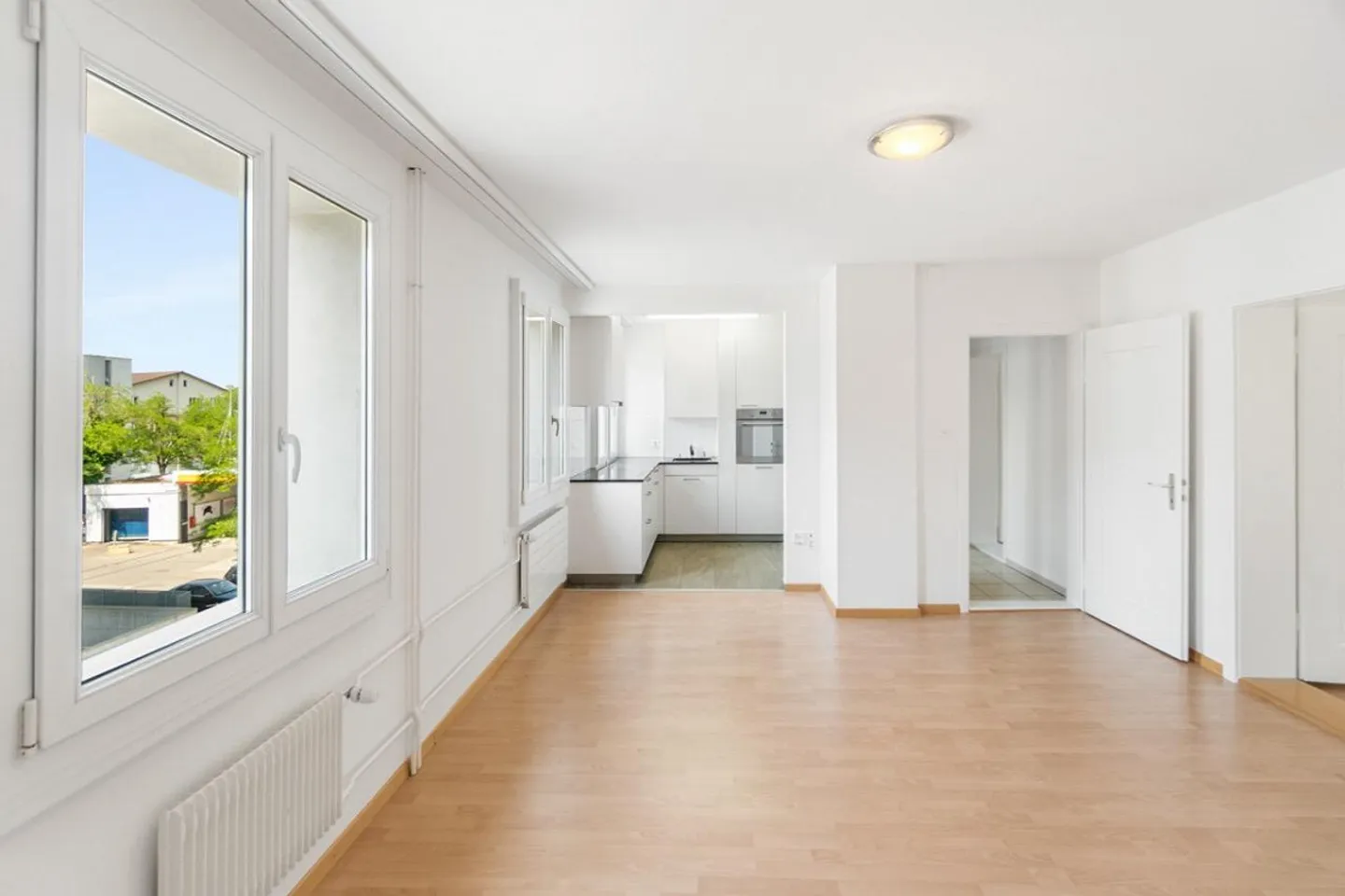 Beautiful 4-room apartment with large balcony - Photo 1 of 12