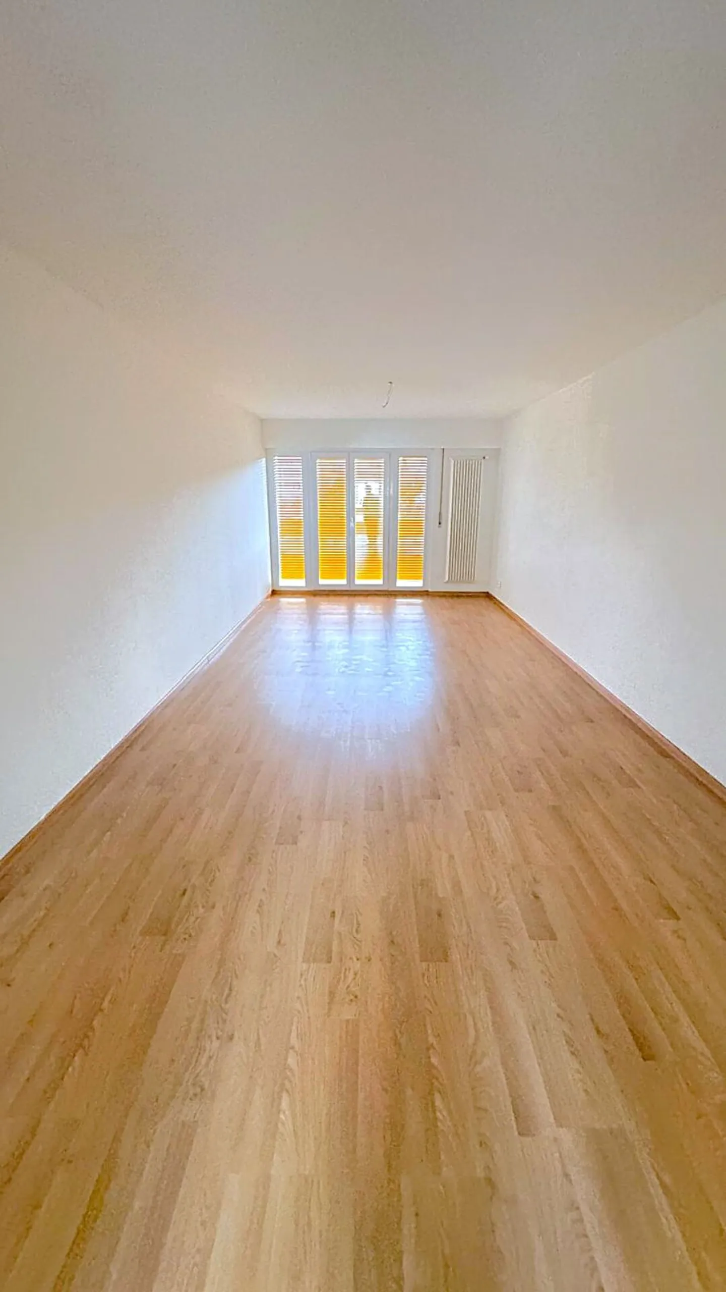 Appartement moderne de 3,5 pièces à La Chaux-de-Fonds - Idéal pour les étudiants & première occupation après rénovation complète - Photo 2 sur 11