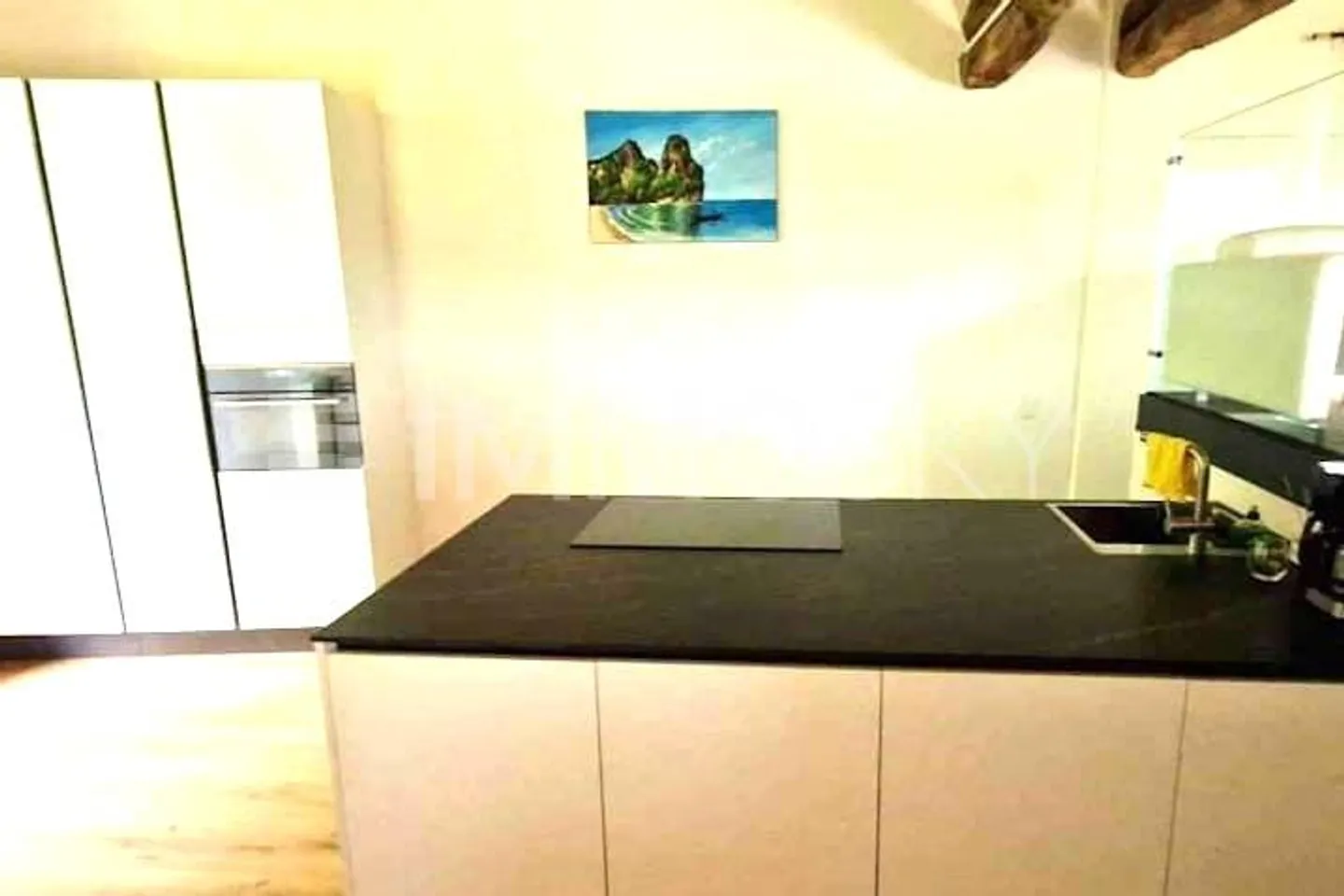 Duplex Moderno con Giardino - Foto 5 di 7