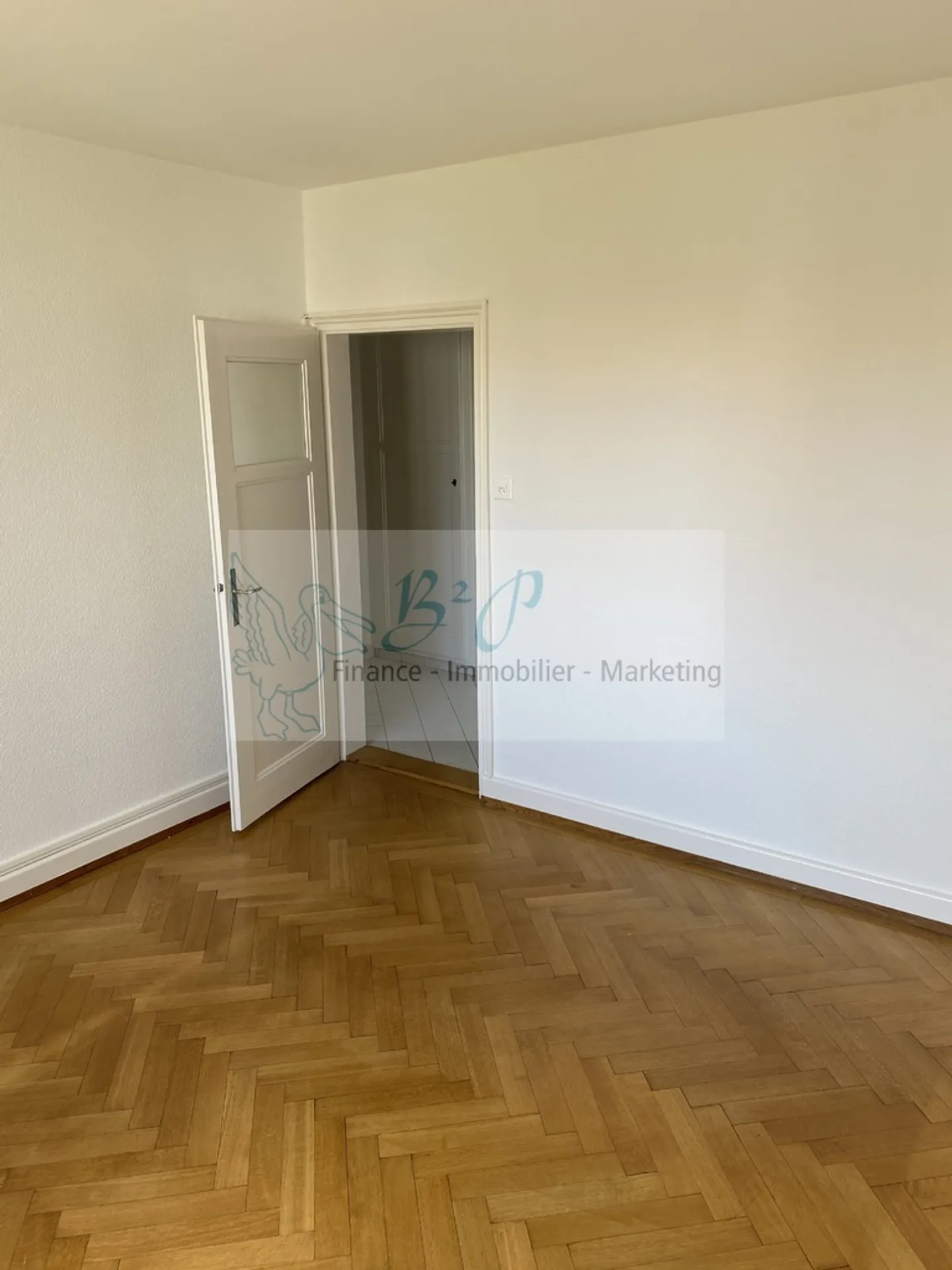 A beautiful 2.5-room apartment with balcony is for rent in Peseux! - Photo 4 of 6