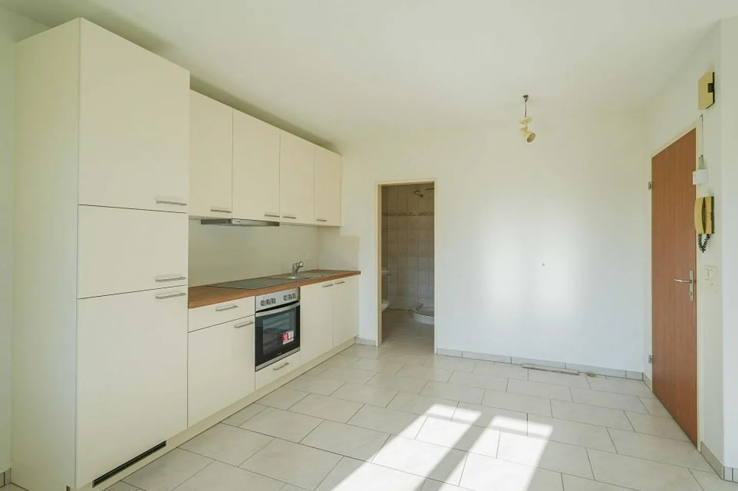 Praktisches Studio in zentraler Lage - Foto 9 von 11