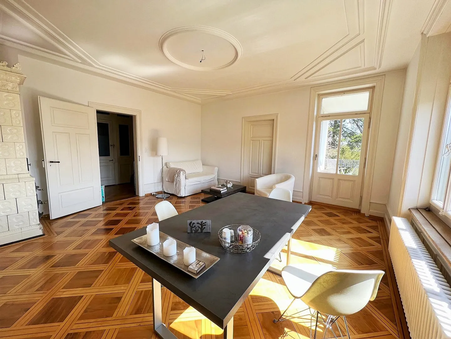 4-room apartment in Art Nouveau villa for rent - Photo 3 of 9