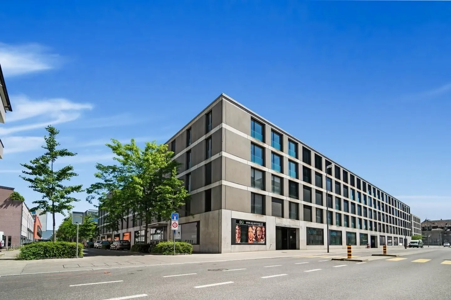 Moderne Gewerberäumlichkeiten - Foto 1 von 5