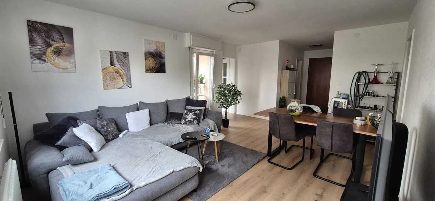 Appartement récemment rénové à 200m de la gare de Sierre - Photo 1 sur 20