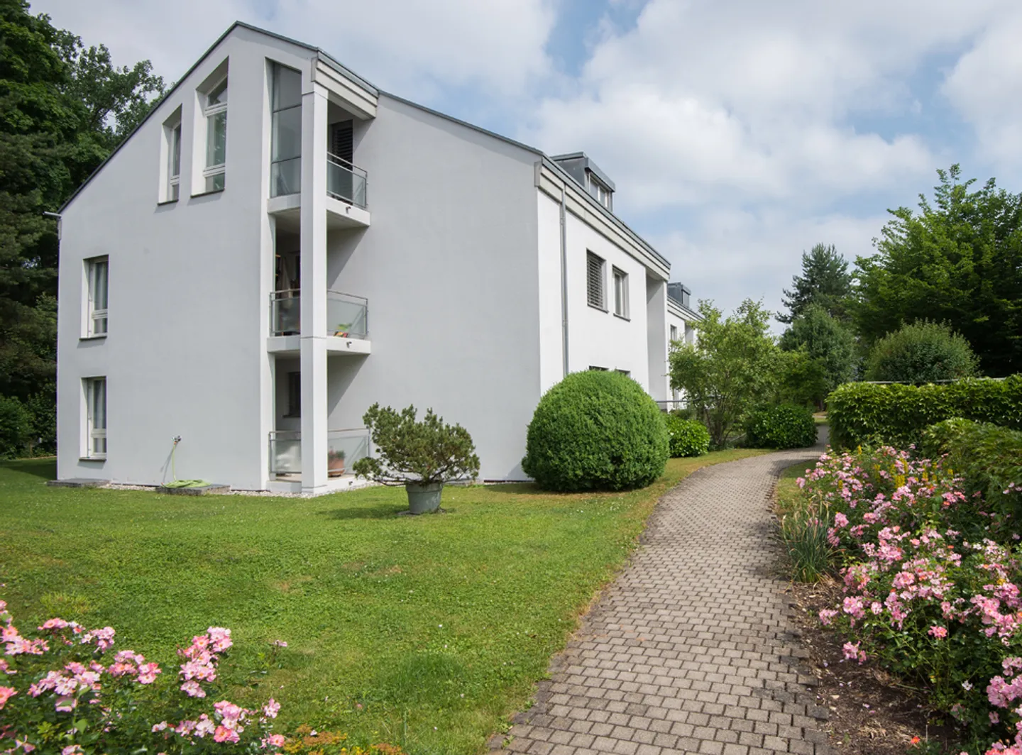 Charmante Wohnung in ruhiger Umgebung - Foto 2 von 7