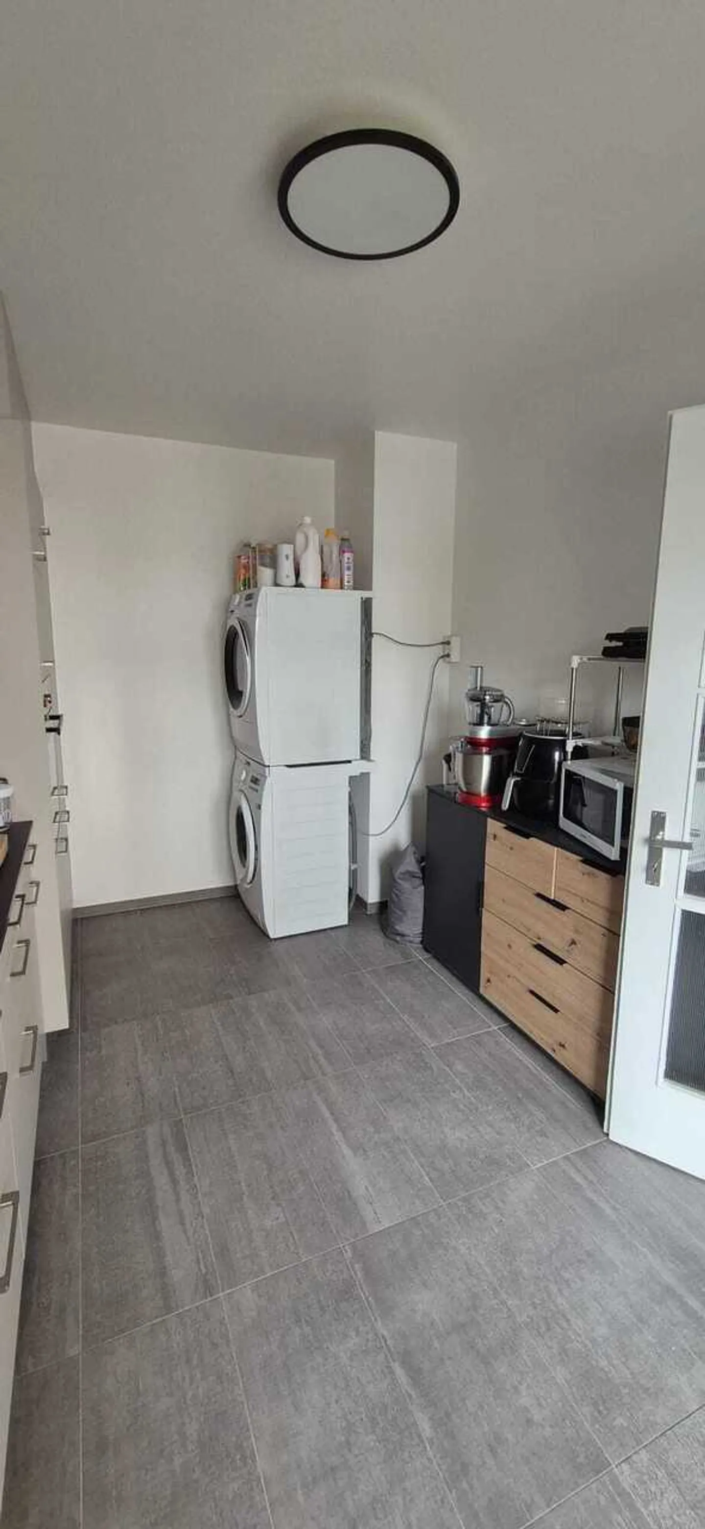 Appartement récemment rénové à 200m de la gare de Sierre - Photo 7 sur 20