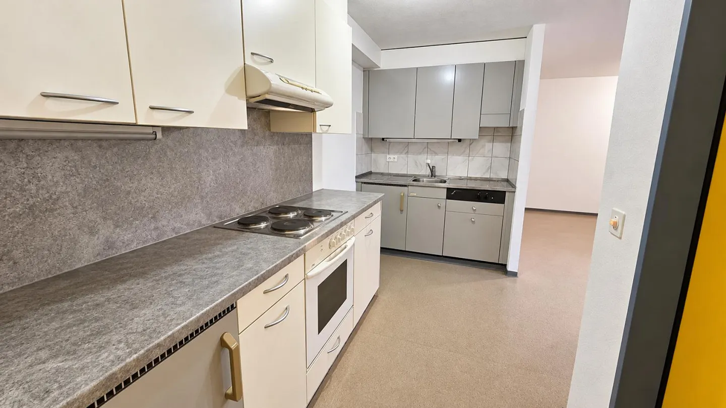 Grosszügige Wohnung mit Garten - Foto 3 von 8