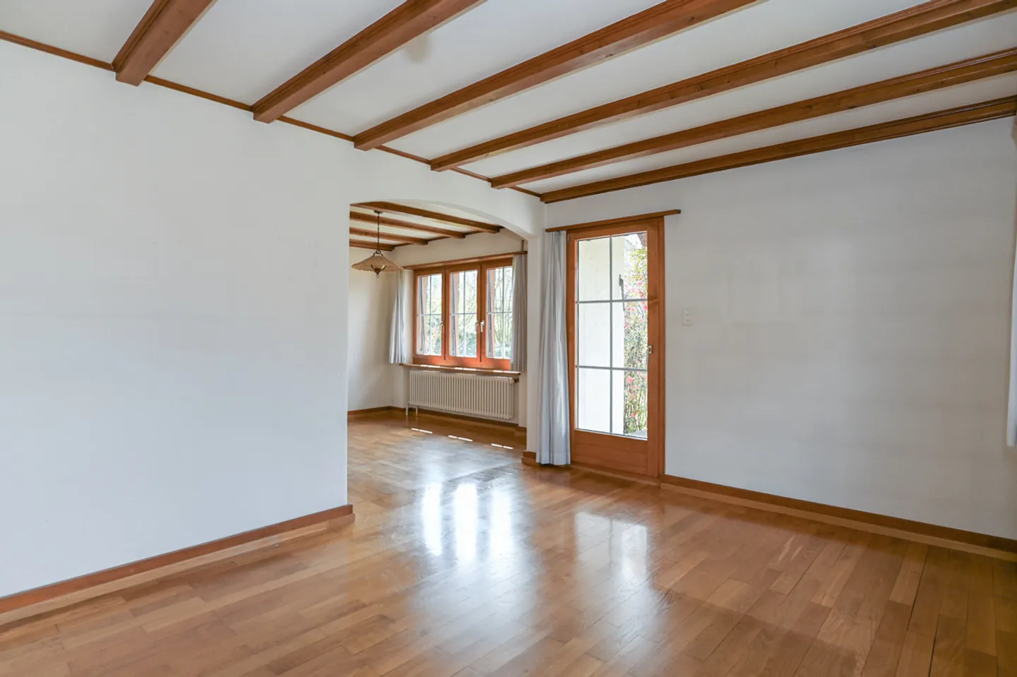 Maison individuelle détachée avec grand jardin et potentiel d'extension - Photo 5 sur 17