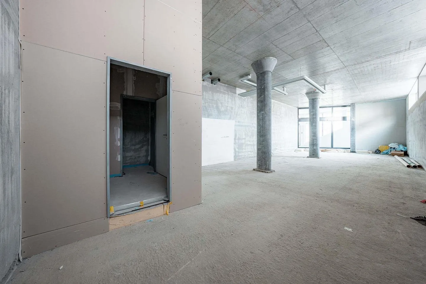 Kickstart for Your Business! Commercial Space in the Center of Goldach! - Photo 5 of 8