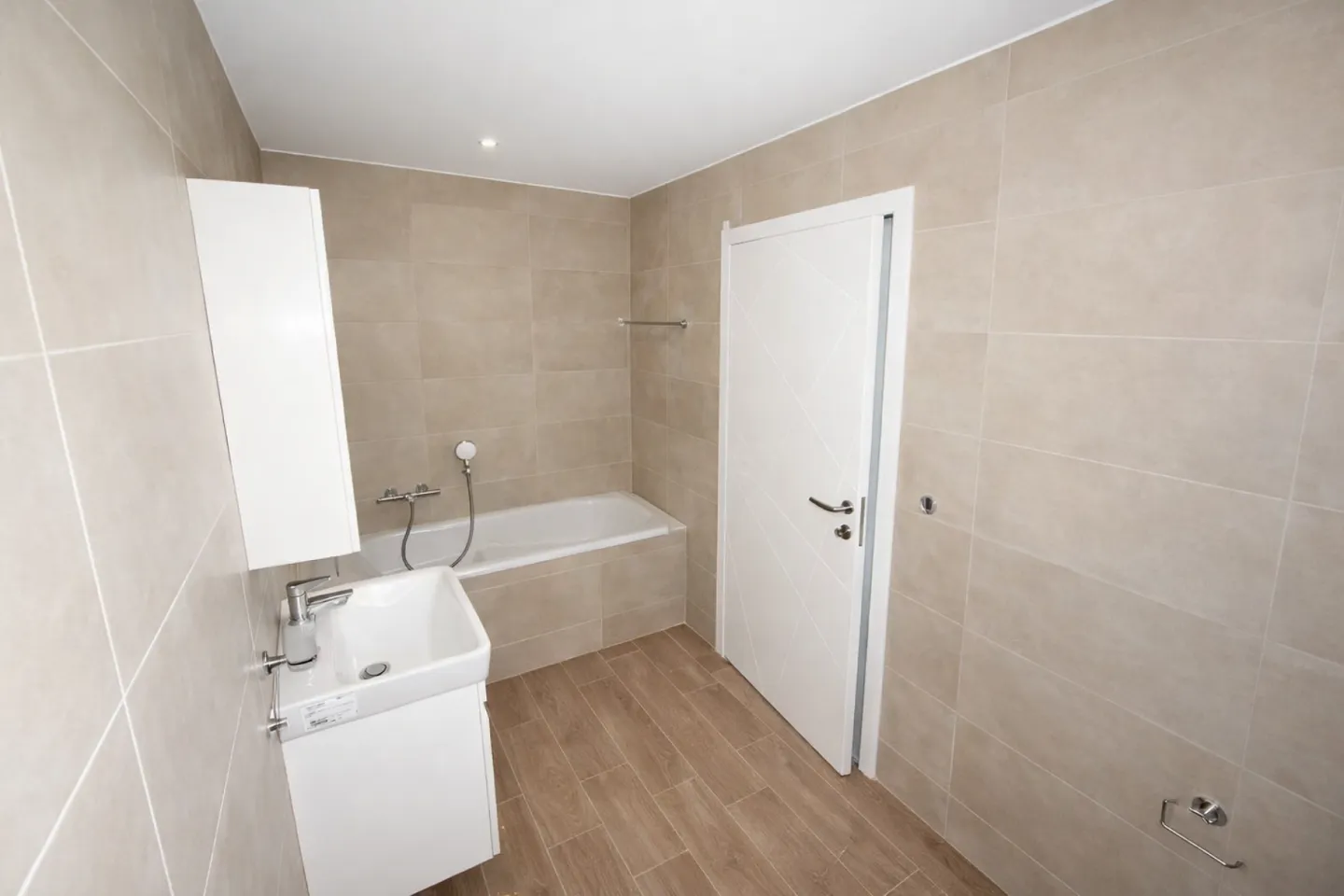 Nouvel appartement de 5,5 pièces au 1er étage à Farvagny - Photo 10 sur 13