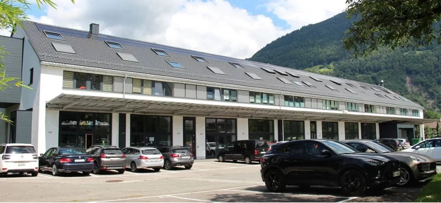 Bella superficie commerciale di 90 m2 in duplex nell'antico arsenale di Bex - Foto 1 di 6