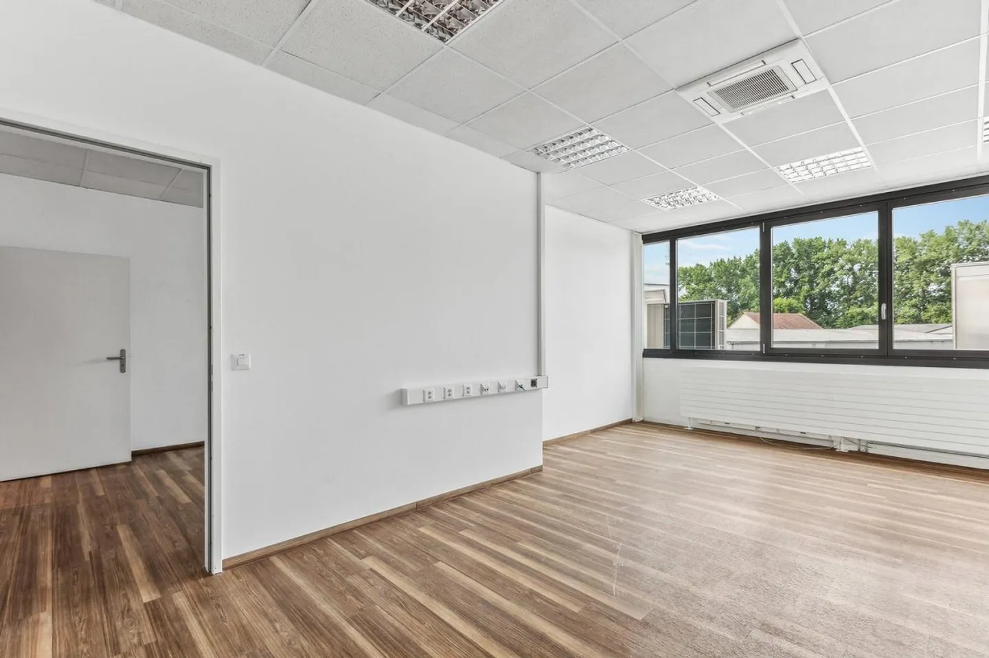 Grosszügige Bürofläche - Foto 5 von 9