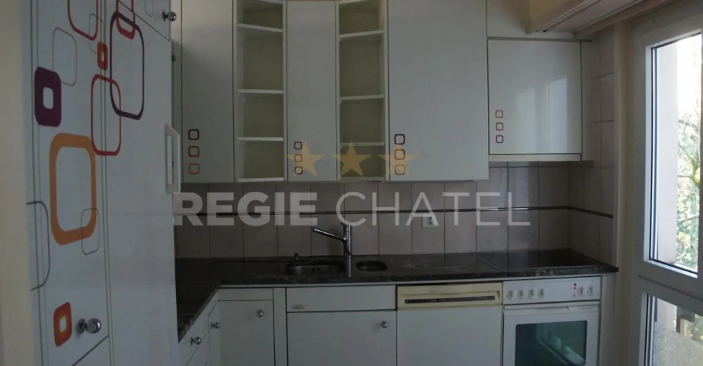 Close to CHUV, for rent 3.5-room apartment - Photo 2 of 5