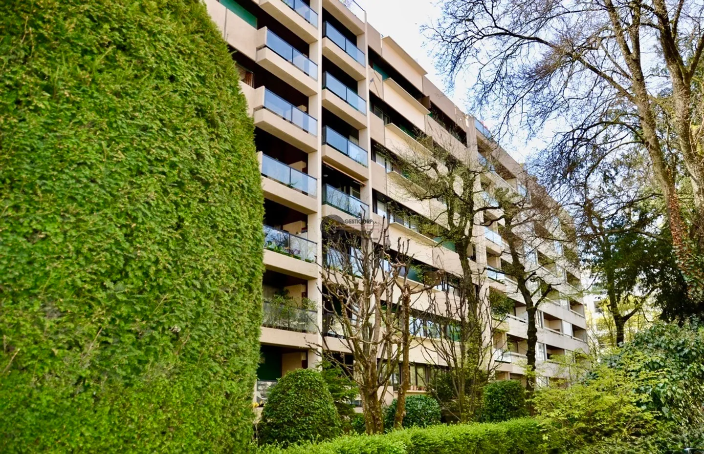 Appartement Charmant avec Loggia - Photo 1 sur 1