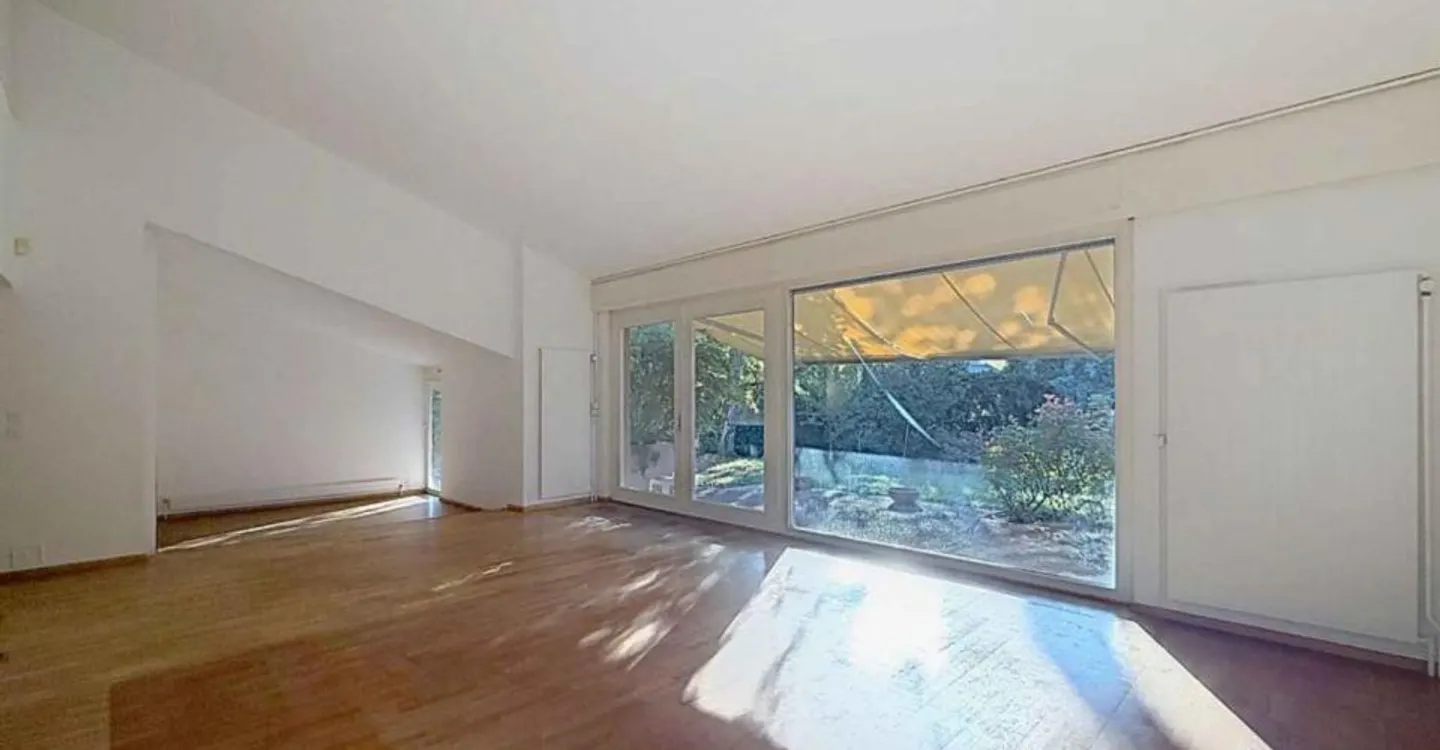 Doppelhaushälfte mit 9 Zimmern und eingezäuntem Garten in Thônex - Foto 3 von 10