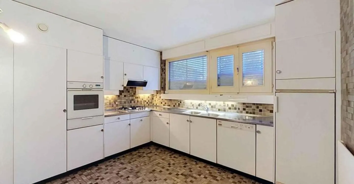 Doppelhaushälfte mit 9 Zimmern und eingezäuntem Garten in Thônex - Foto 5 von 10