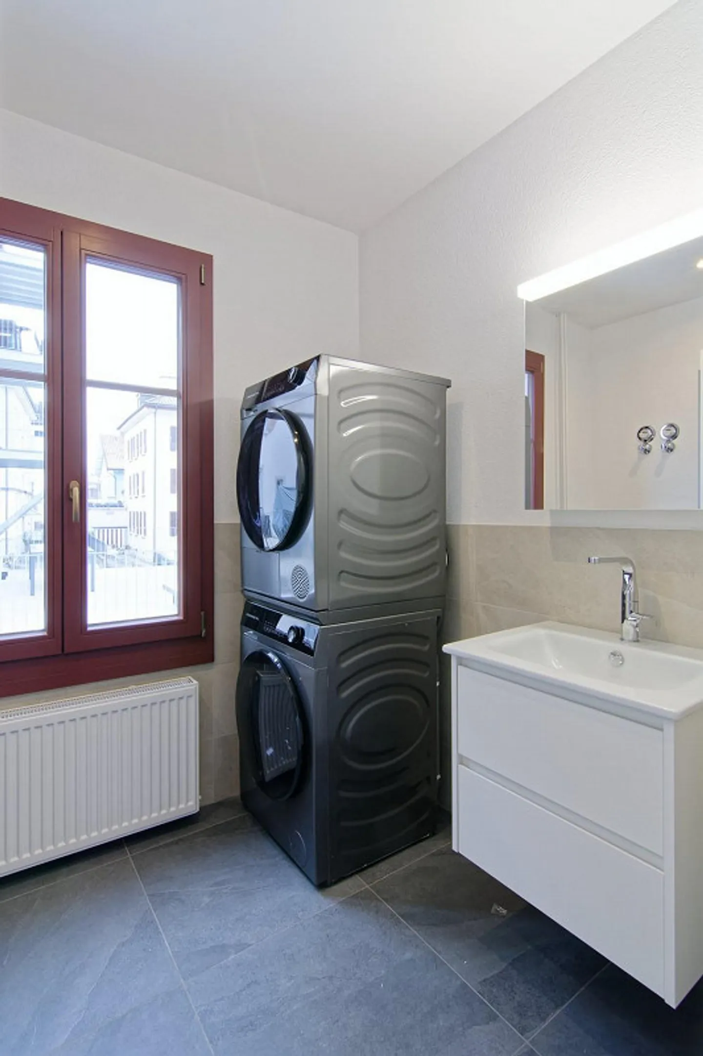 Prima locazione dopo ristrutturazione completa di uno spazio commerciale al piano rialzato - Foto 2 di 3