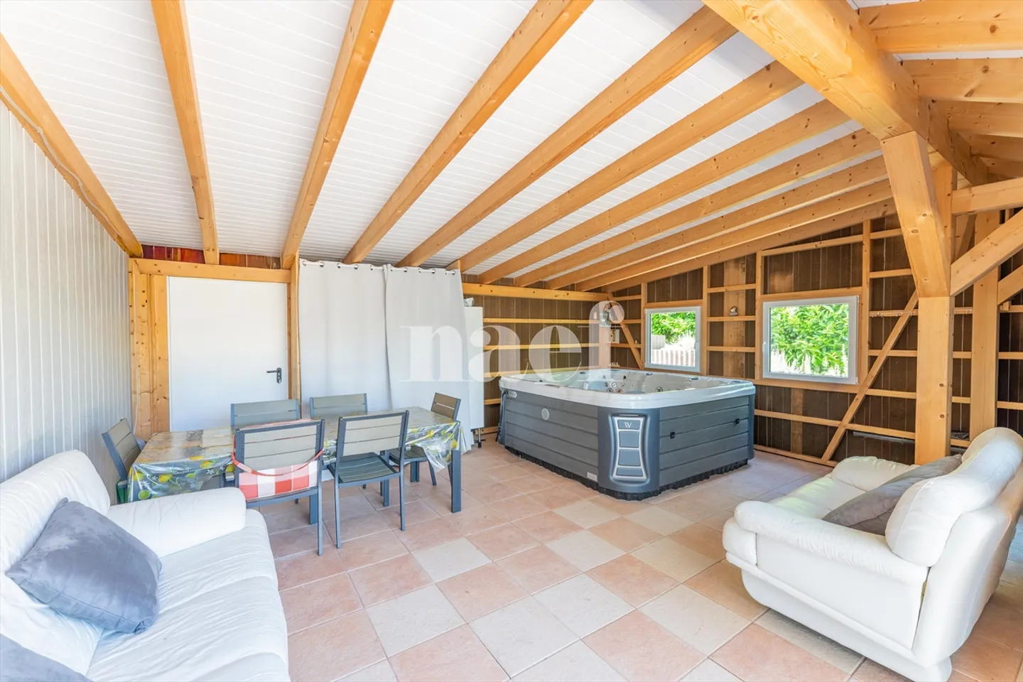 Bright 5.5-Room Family Villa with Private Studio and Spa - Photo 12 of 13