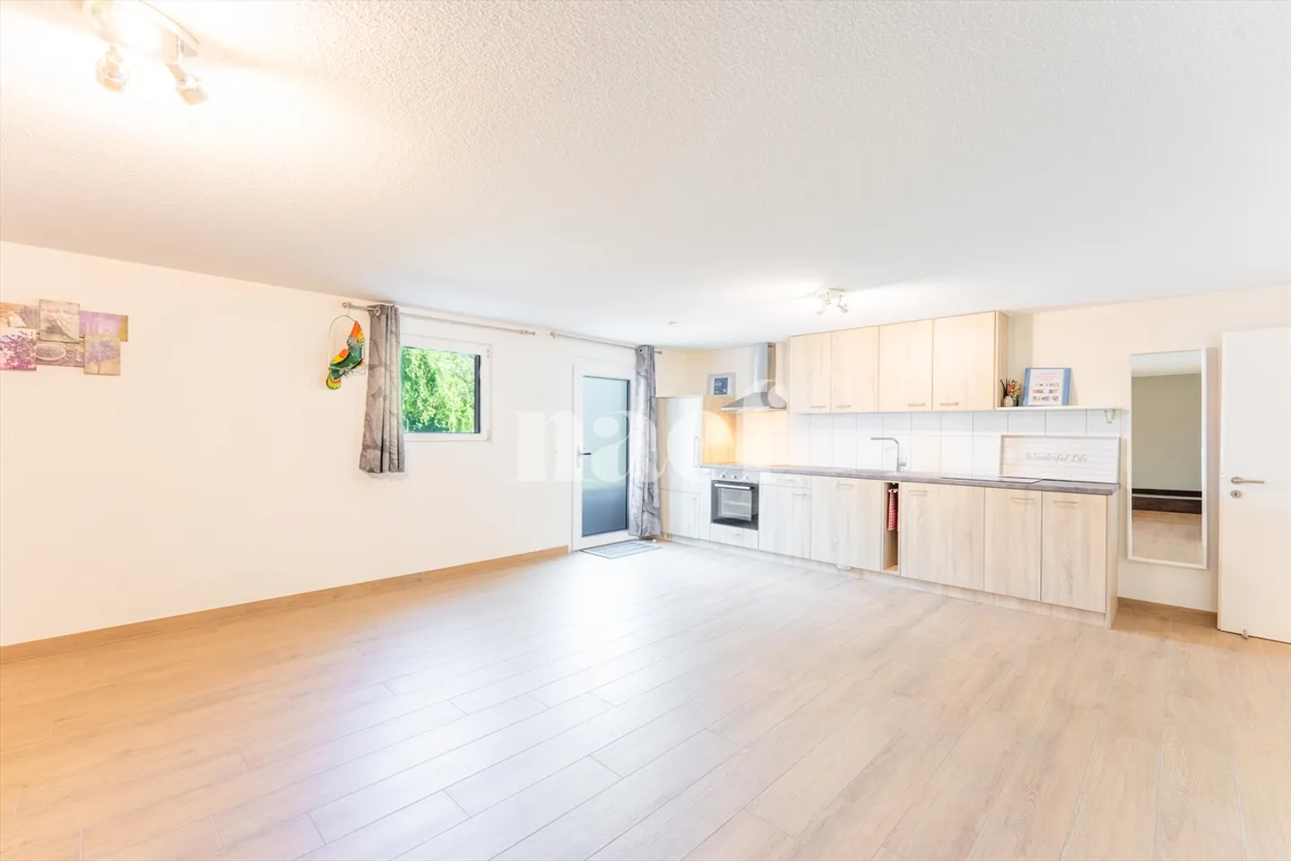 Bright 5.5-Room Family Villa with Private Studio and Spa - Photo 11 of 13