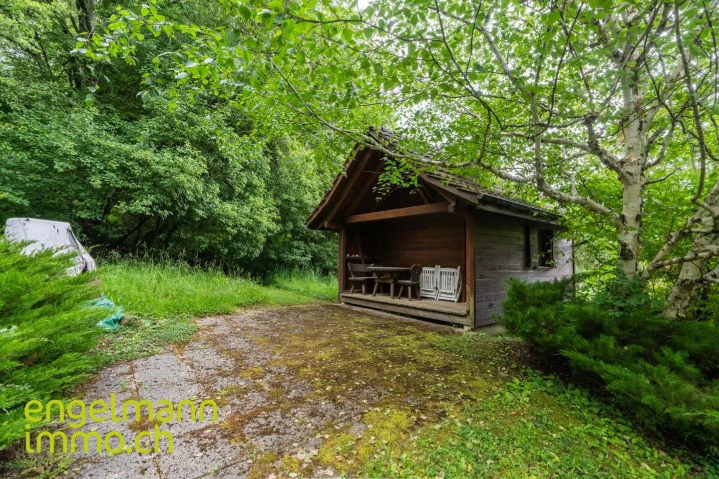 Detached house with 2 apartments + studio - Photo 7 of 11