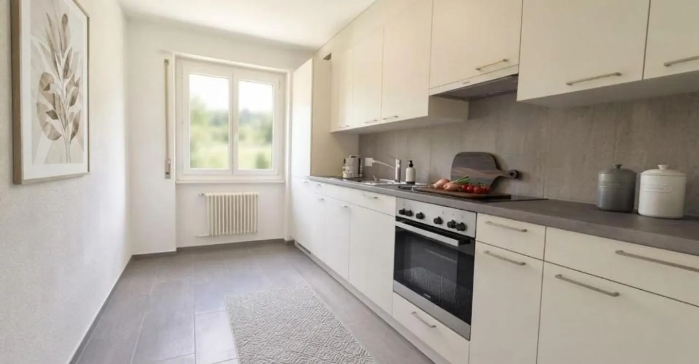GERÄUMIGE 4.0 ZIMMER RENOVIERT MIT 95 M² MIT KAMIN UND AUSSICHT AUF DAS TAL - Foto 2 von 7
