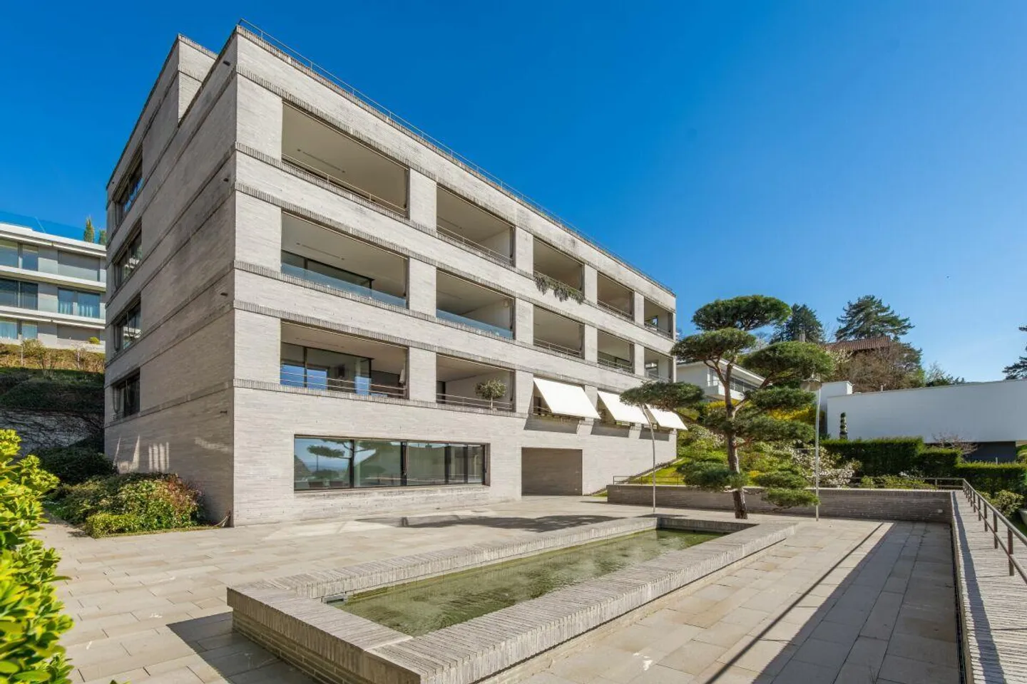 Appartamento di lusso esclusivo di 3,5 locali con vista lago mozzafiato - Foto 2 di 20