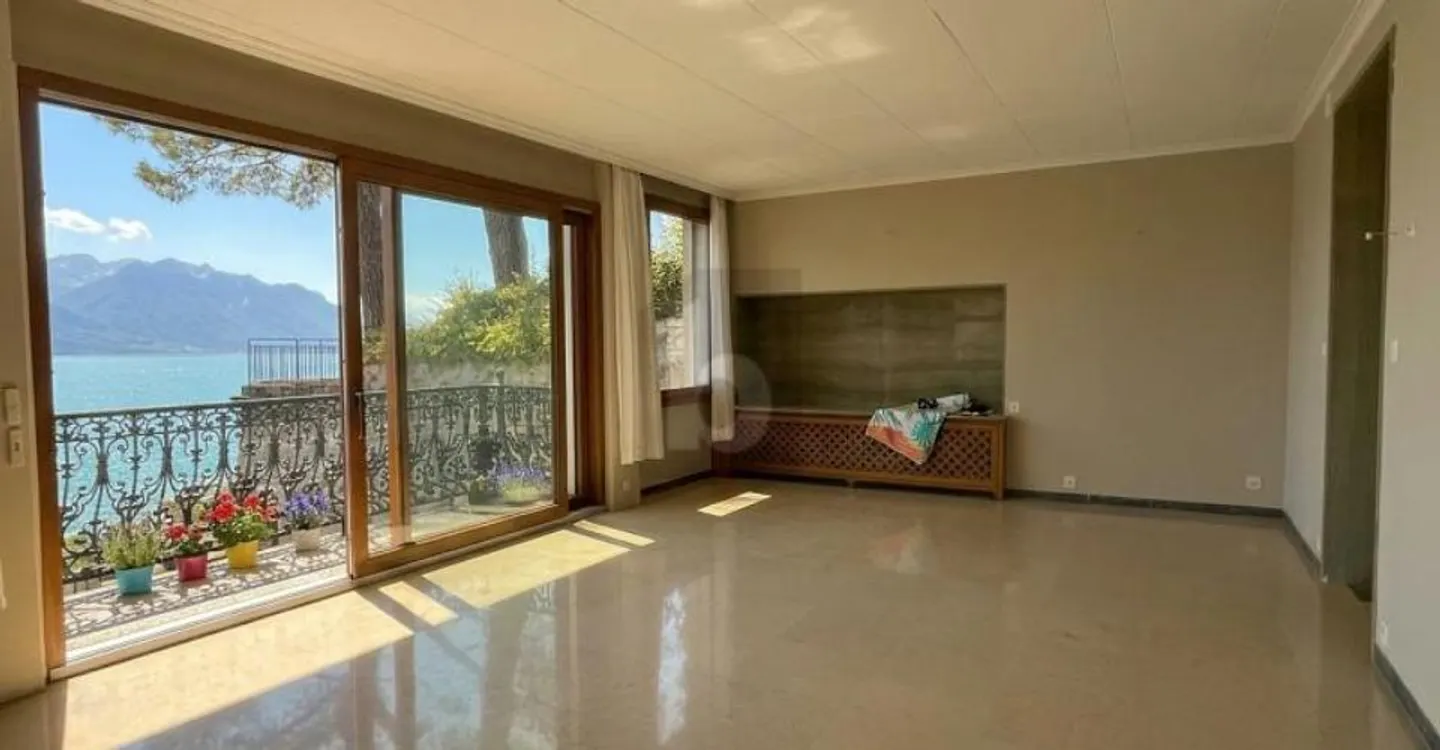 PRIVILEGED LIVING FRAME IN THE HEART OF THE RIVIERA - Photo 2 of 5