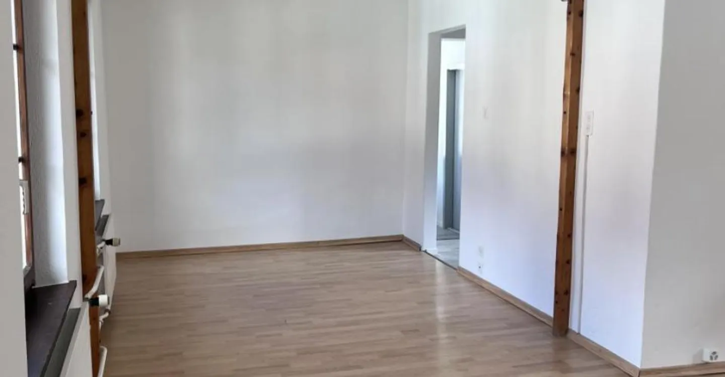 Appartement spacieux à Moutier - Photo 3 sur 10