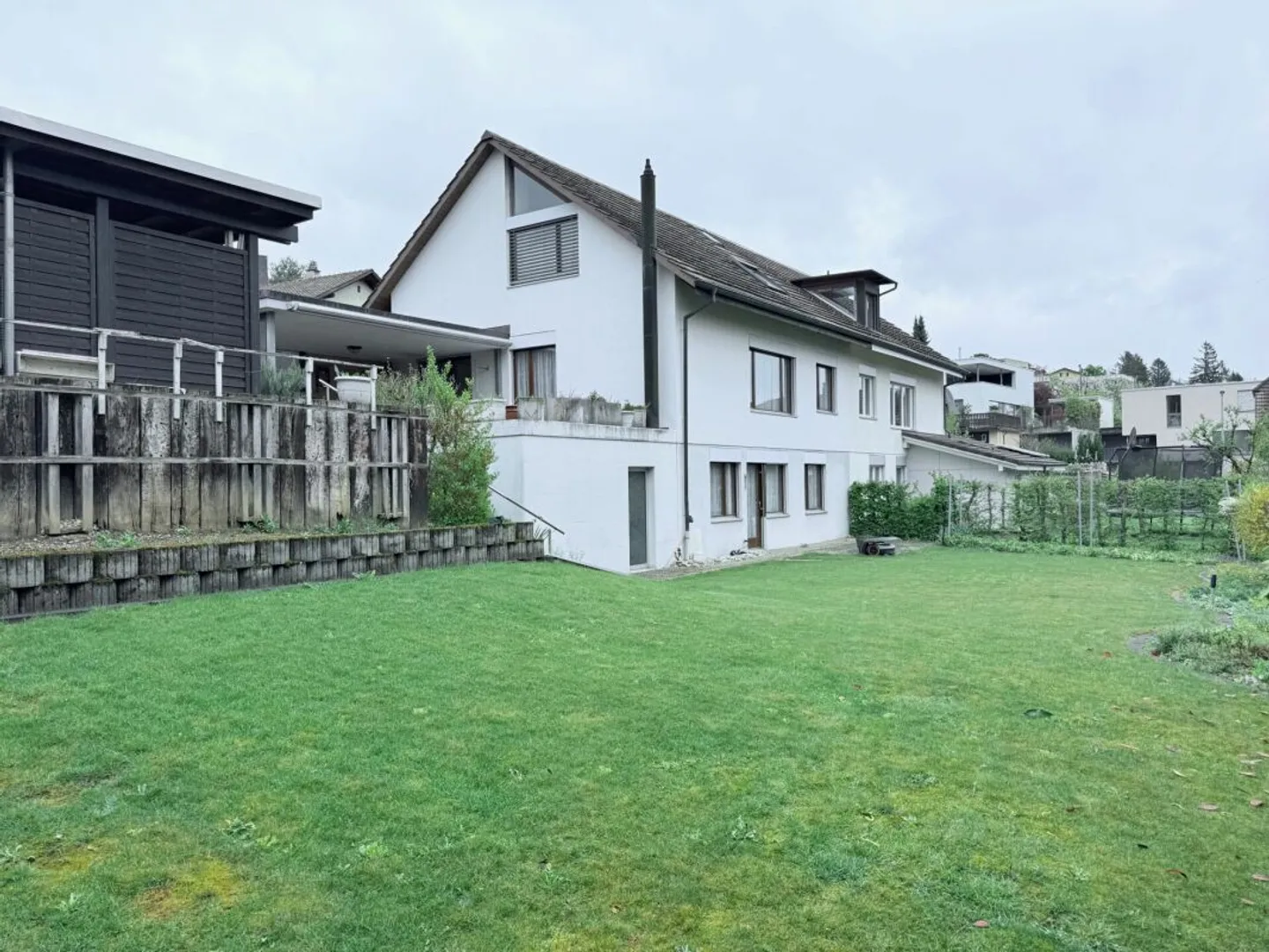 Gemütliches Doppel-Einfamilienhaus in der Zone W3 - Foto 3 von 20