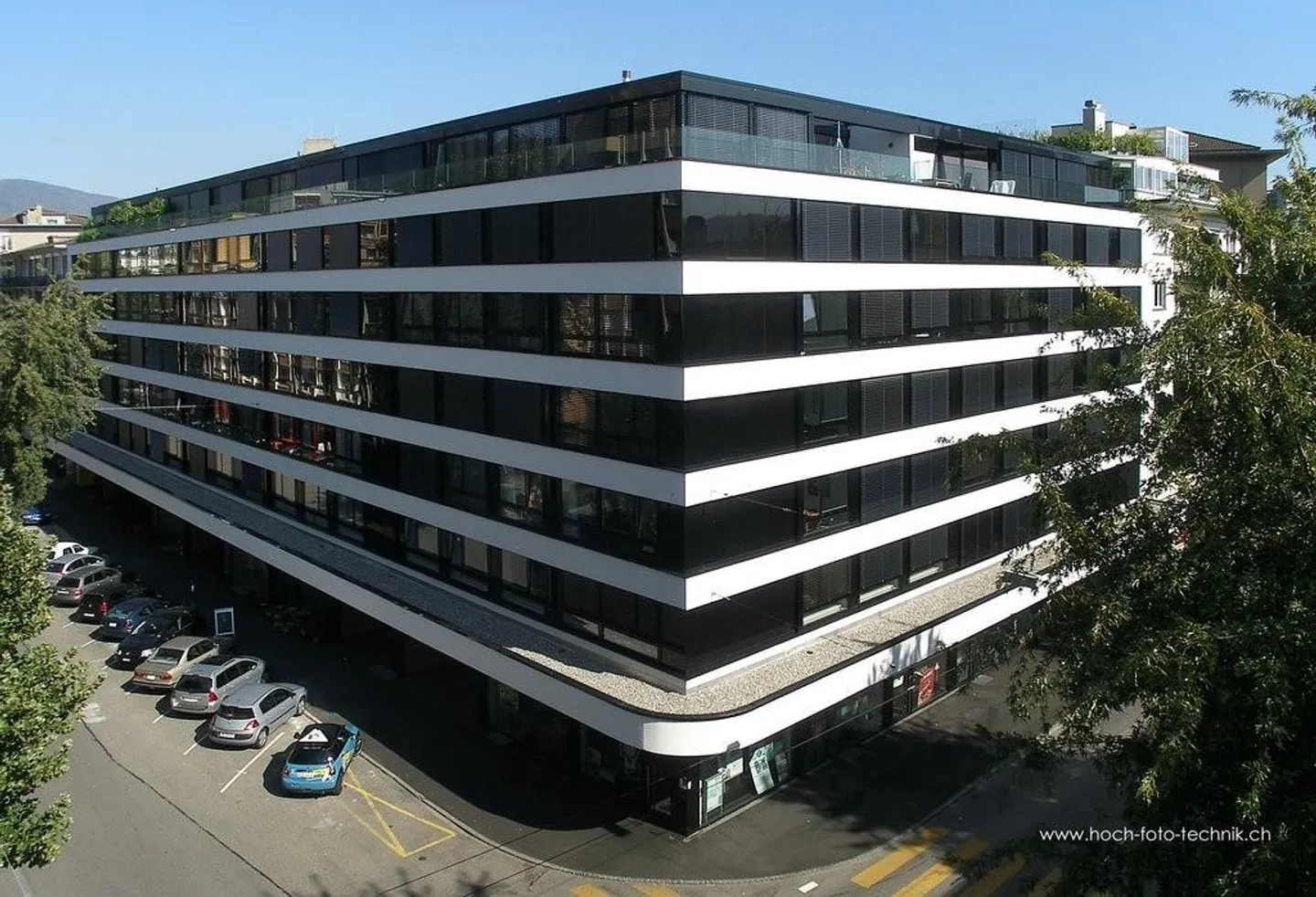 Modern Apartment in Biel - Photo 1 of 10