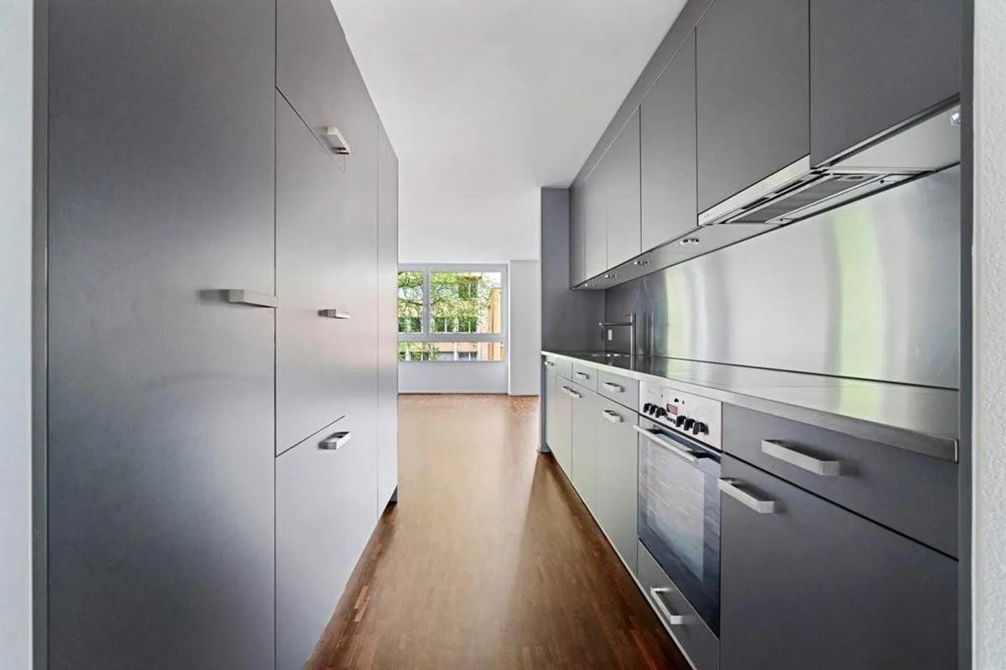 Modern Apartment in Biel - Photo 2 of 10