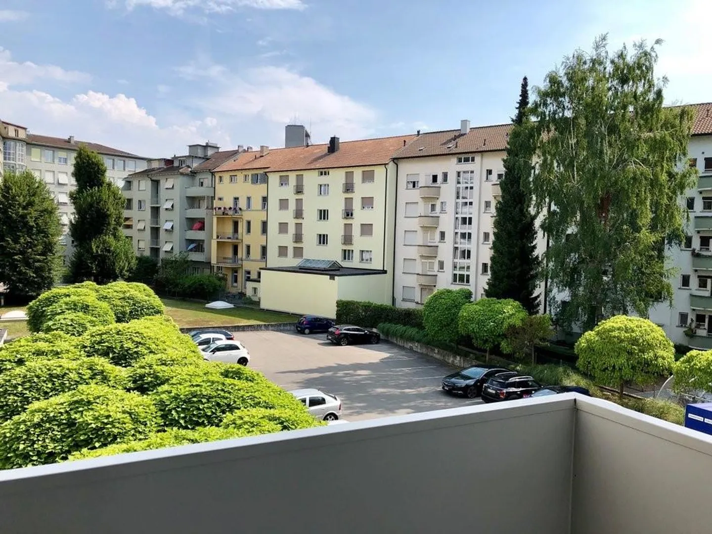 Modern Apartment in Biel - Photo 9 of 10