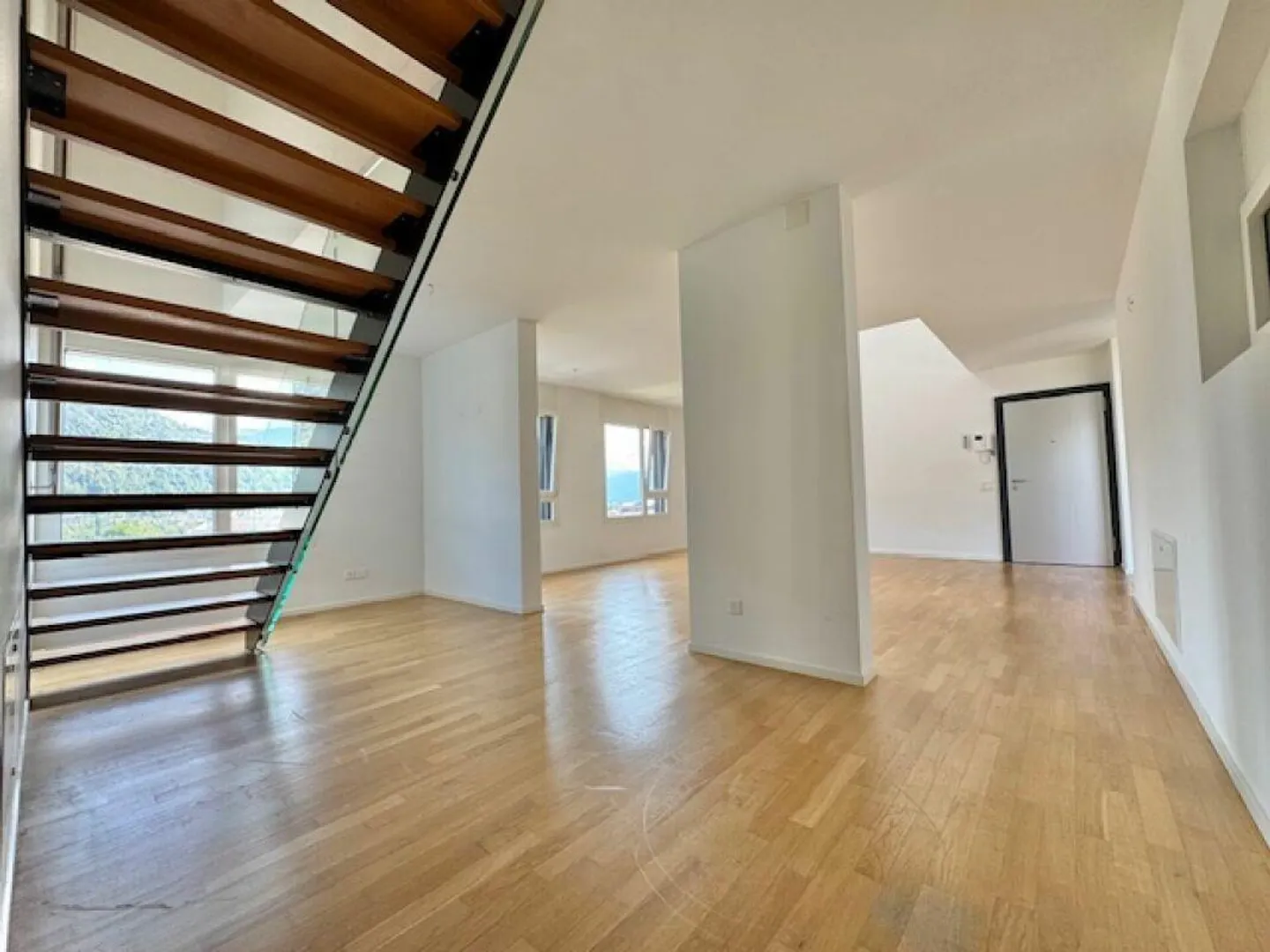 FOR SALE IN THE CENTER OF LOSONE - MODERN DUPLEX ATTIC WITH 5.5 ROOMS - Photo 9 of 27