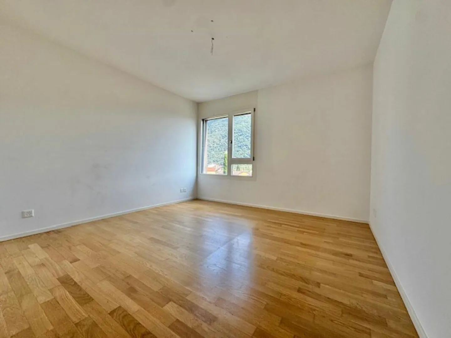 FOR SALE IN THE CENTER OF LOSONE - MODERN DUPLEX ATTIC WITH 5.5 ROOMS - Photo 15 of 27