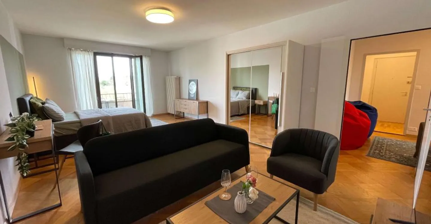 Furnished Room in Prime Location - Photo 3 of 13