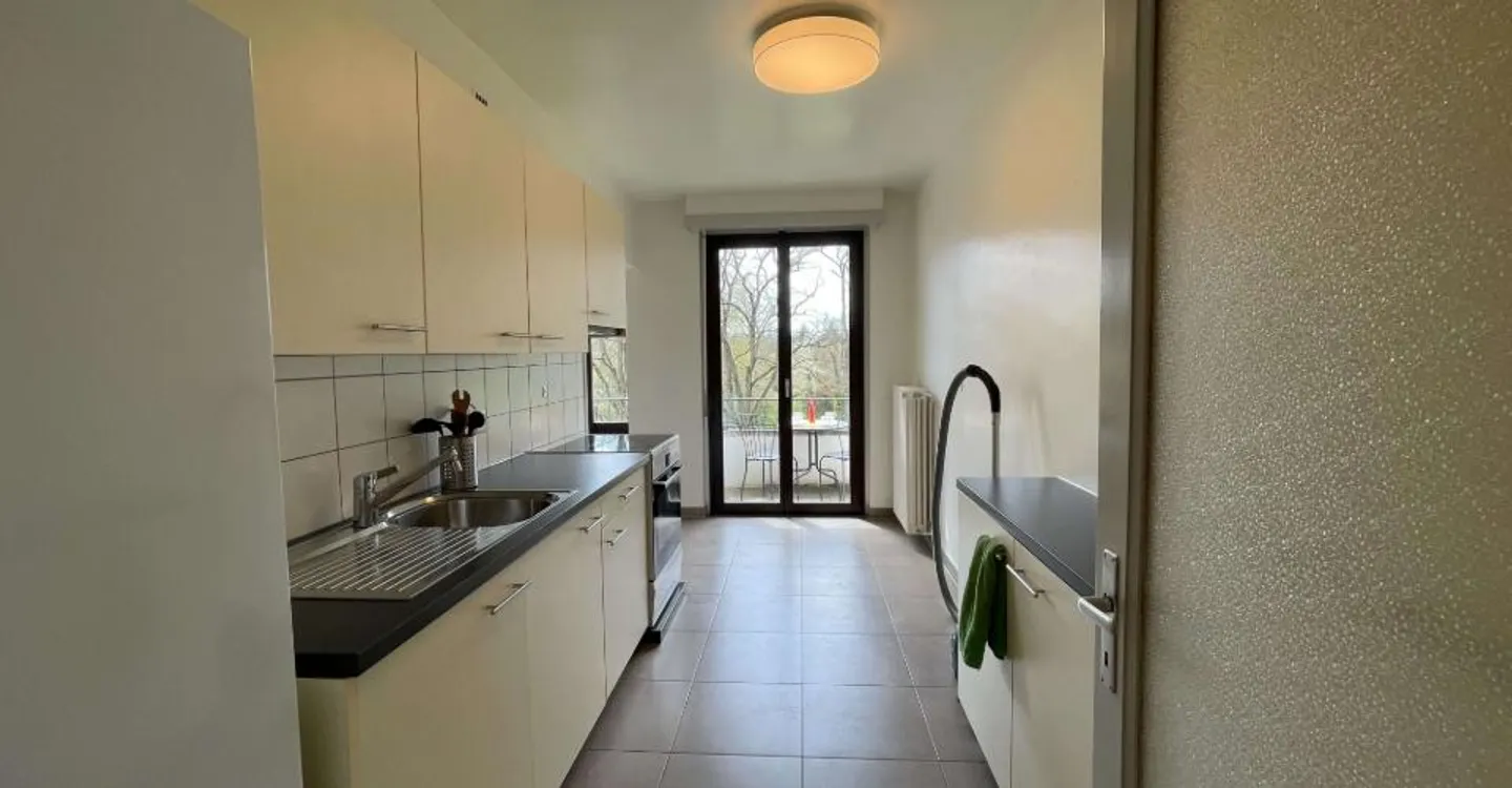 Furnished Room in Prime Location - Photo 12 of 13