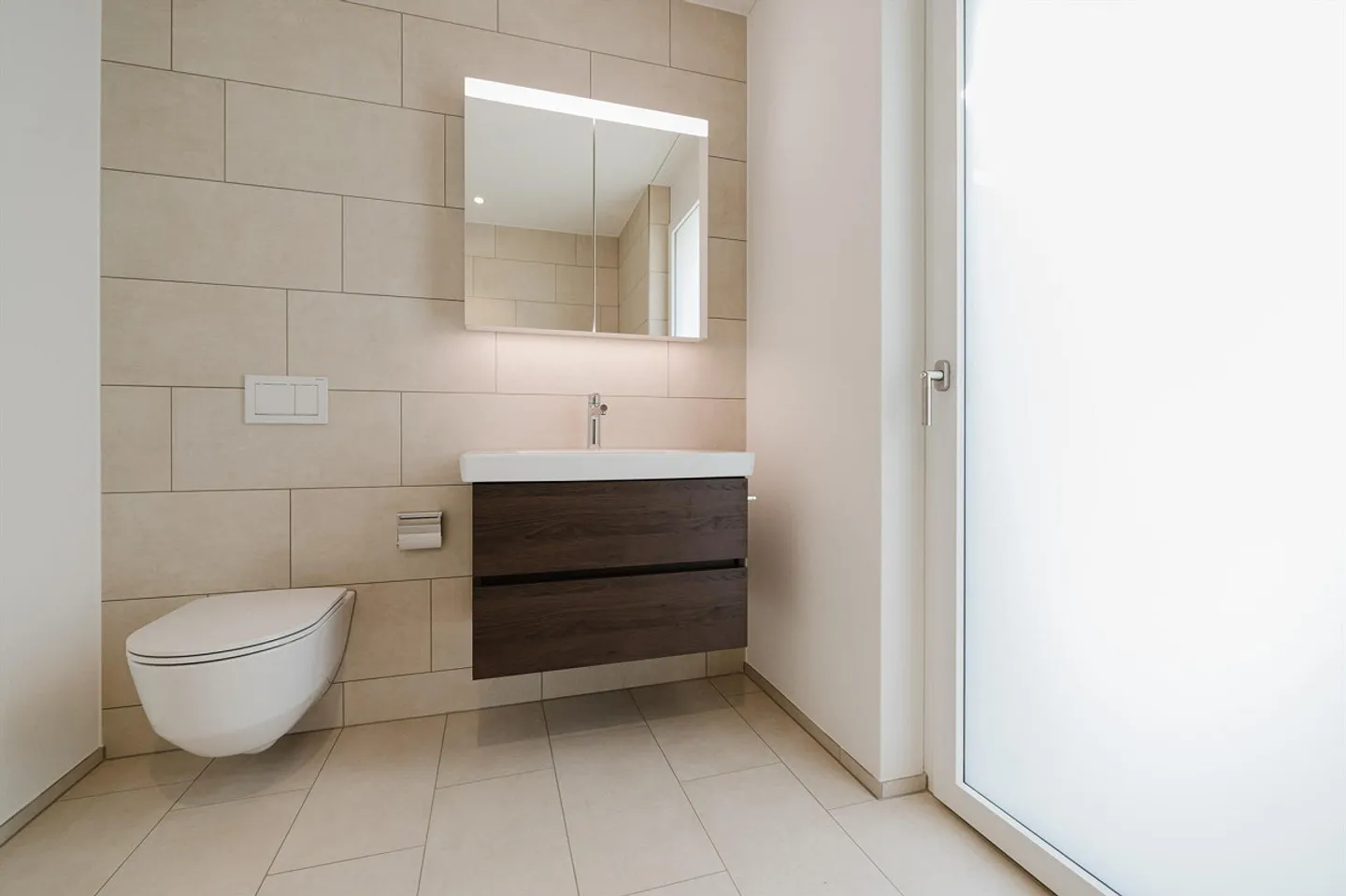 luxuriöse 3.5-Zimmer-Attika-Wohnung mit grosser Terrasse - Photo 5 sur 6