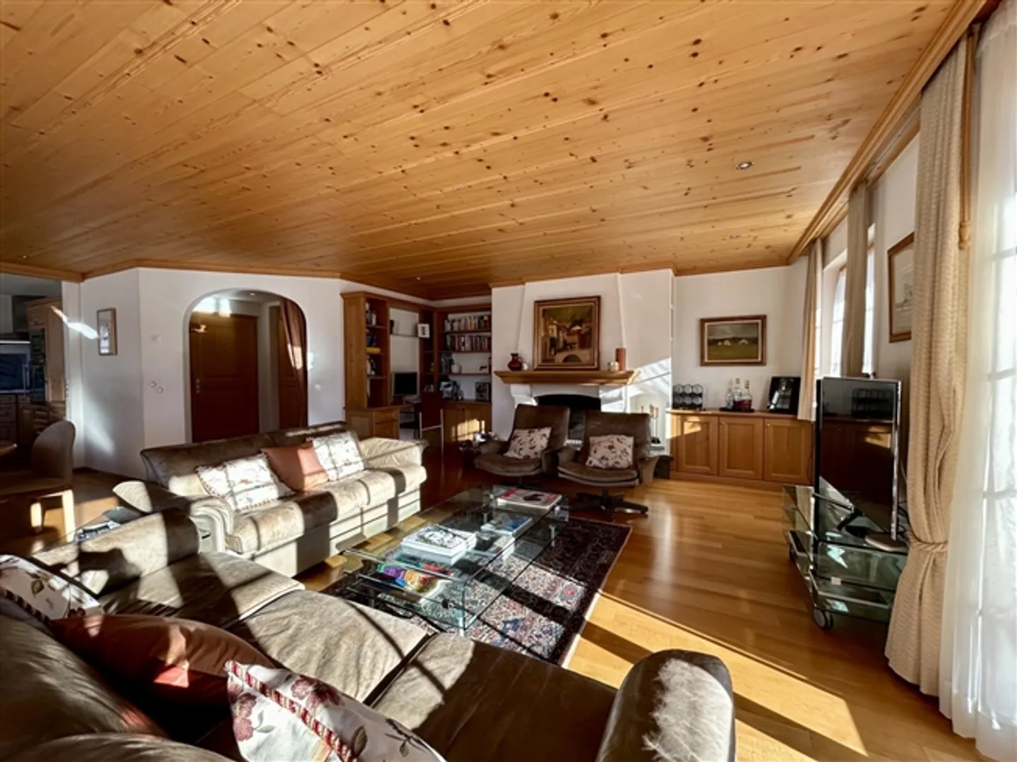 Ampio appartamento di 140 m2 a Rougemont - Foto 4 di 20