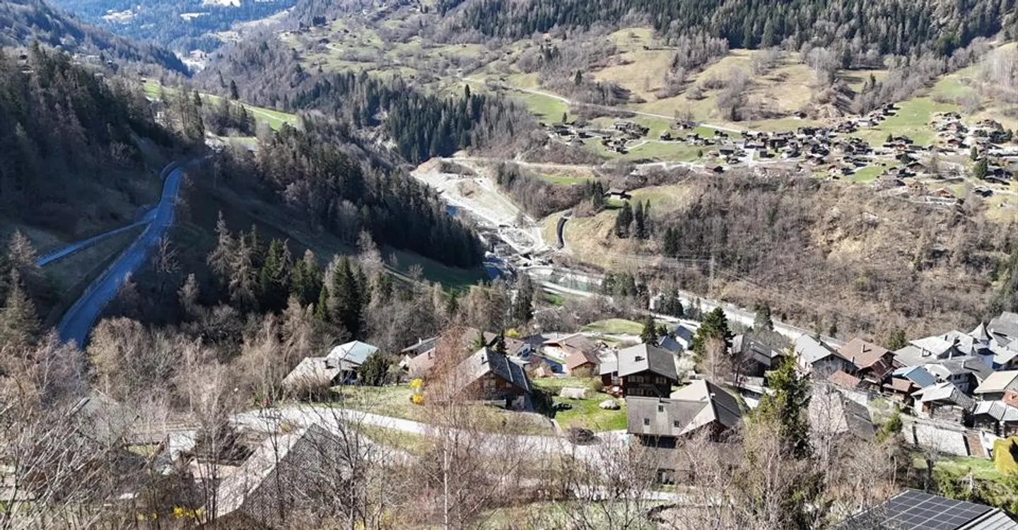 Magnificent building plot of 587 m2 in Vissoie - Photo 4 of 6