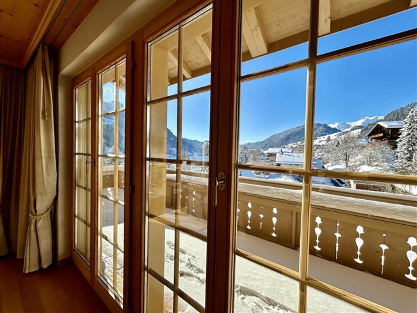 Ampio appartamento di 140 m2 a Rougemont - Foto 5 di 20