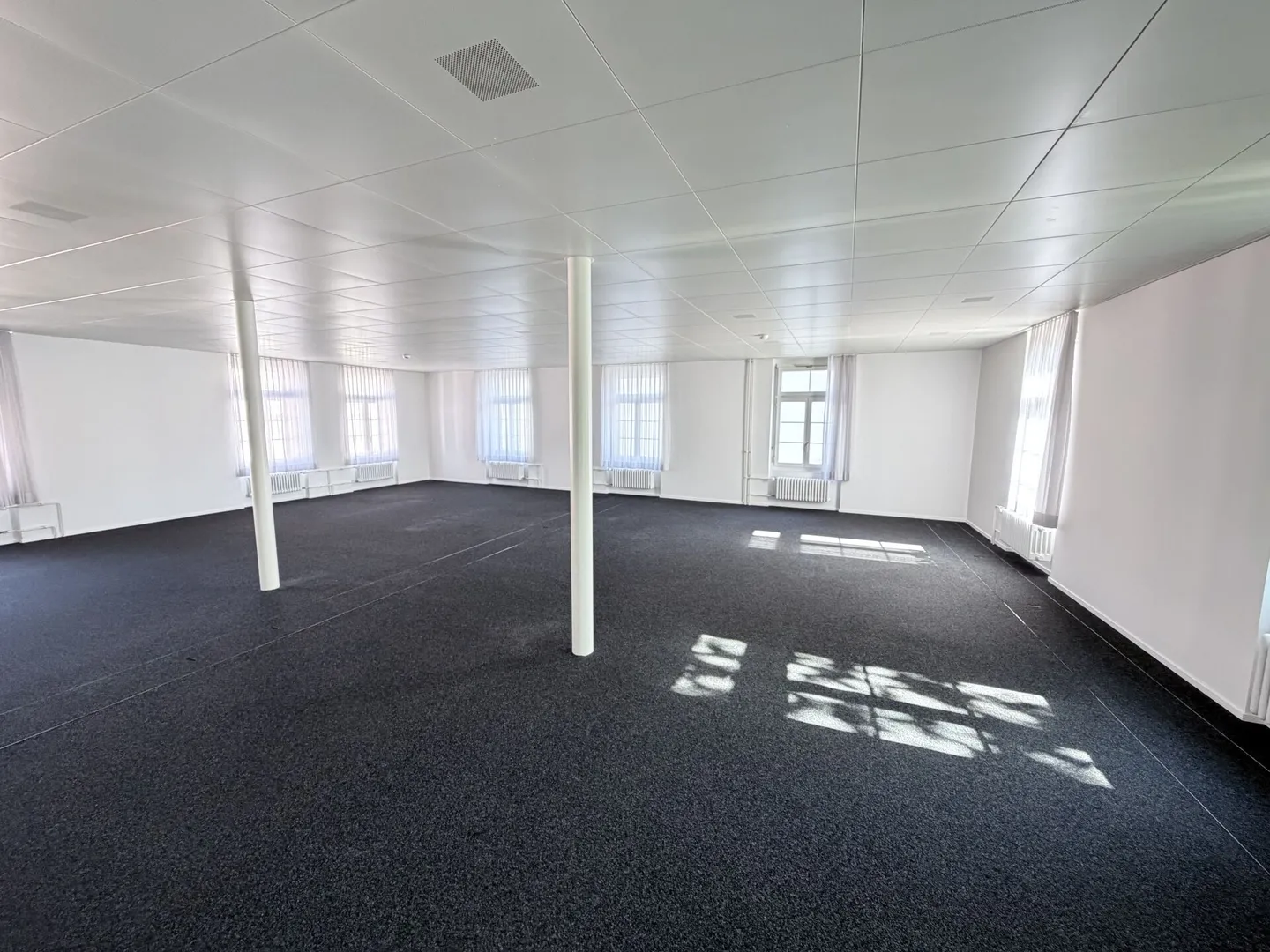 Exclusive Office Spaces in the City Center (Total 285m²) - Photo 6 of 8