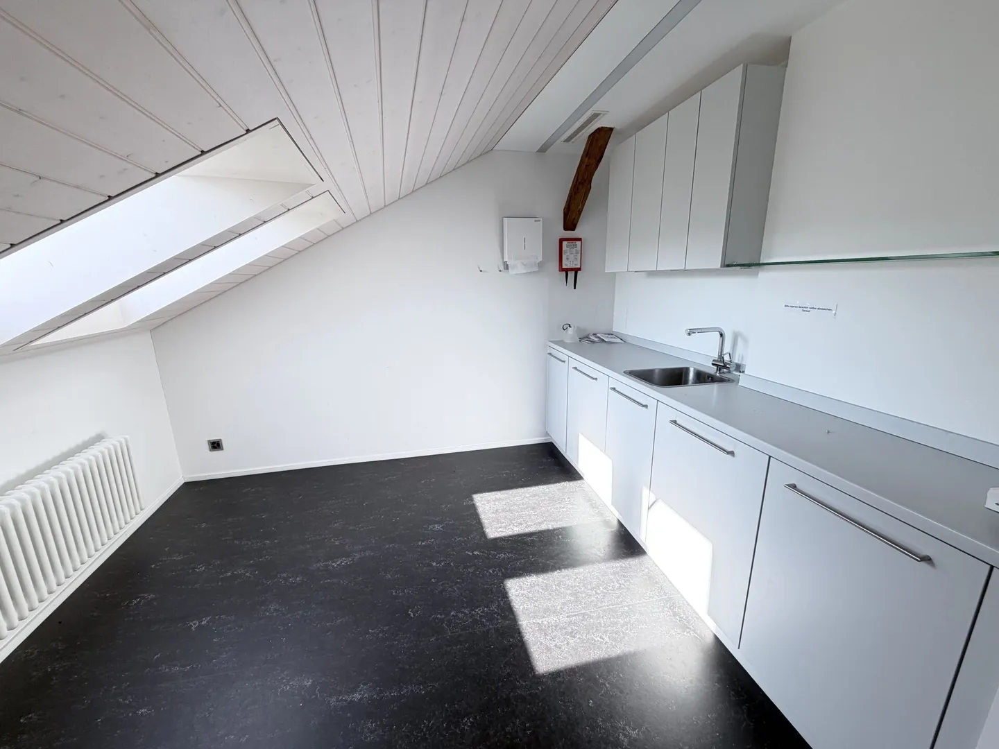 Exclusive Office Spaces in the City Center (Total 285m²) - Photo 7 of 8